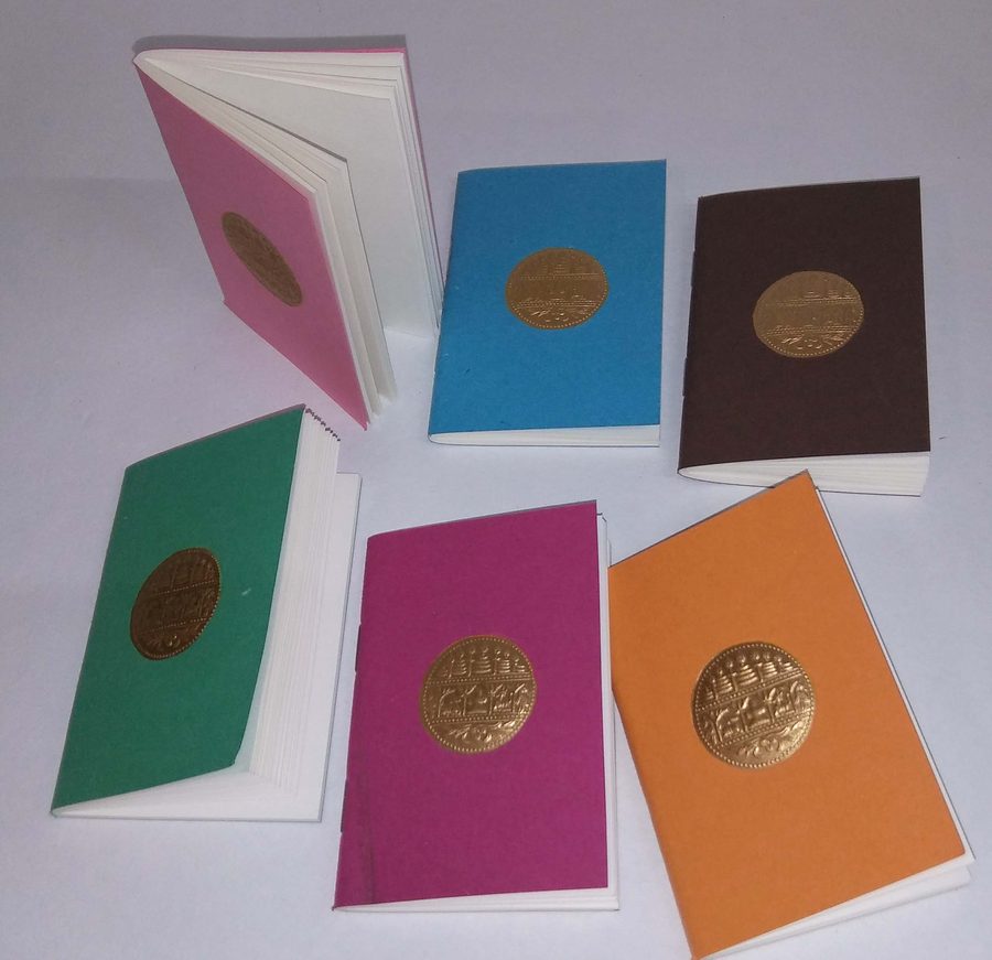 Booklet (Mudrika), Accessories